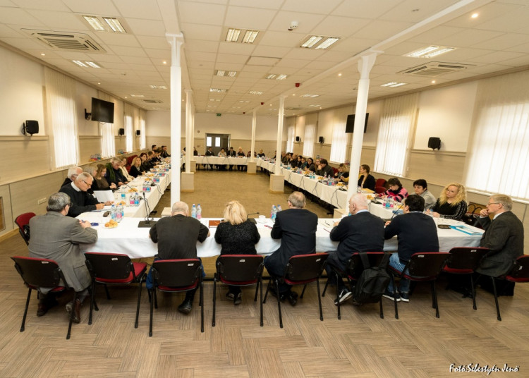 ORSZÁGOS MUNKASZERVEZETI ÉRTEKEZLET BUDAPESTEN