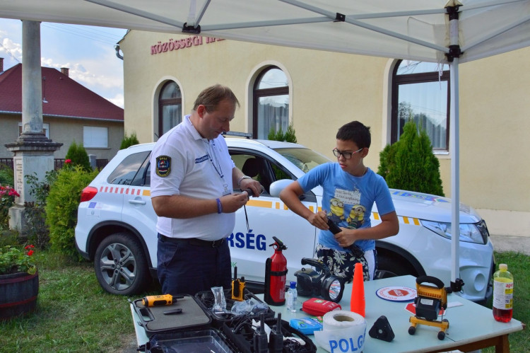 Olaszfán járt a VMPSZ Kommunikációs sátra