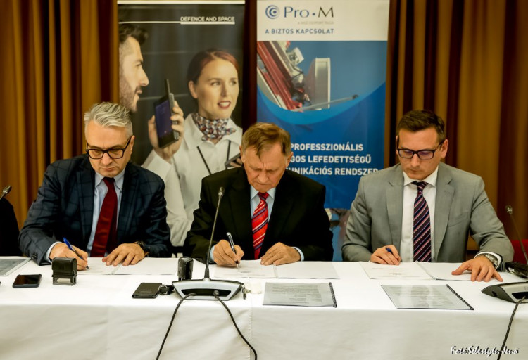 1000 EDR rádió a polgárőröknek