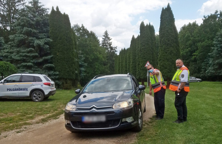 Pünkösdi szentmise biztosítása Rönökön