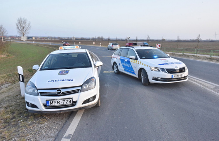 Közlekedési balesetnél segédkezett a sárvári polgárőr
