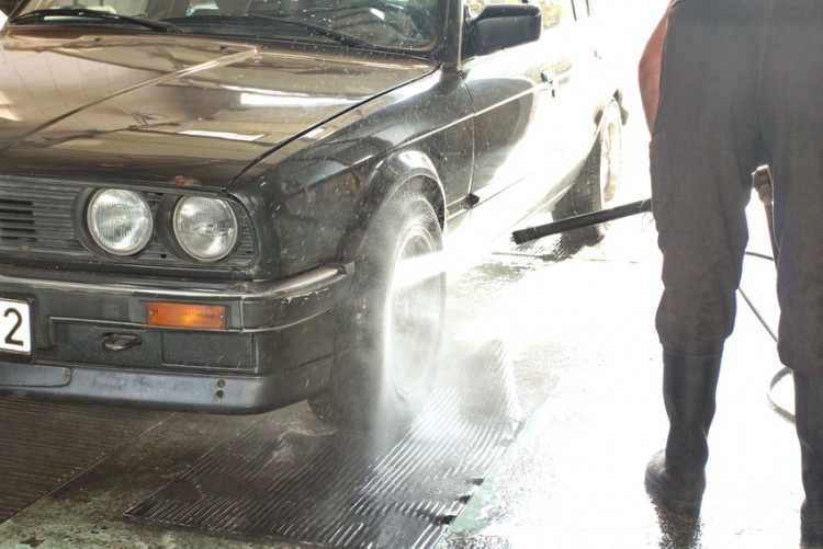 Tavaszi autómosás: nem csak esztétikai okból