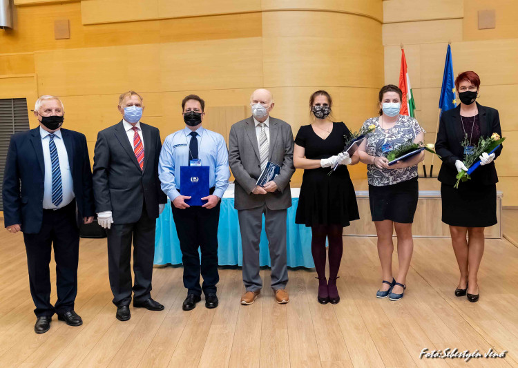 Pályázatokat díjazott az OPSZ