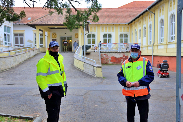 Sárvári polgárőrök az oltóponton