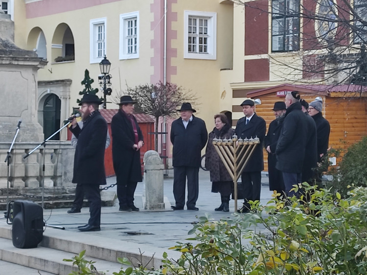Hanuka ünnepi gyertyagyújtás Kőszegen