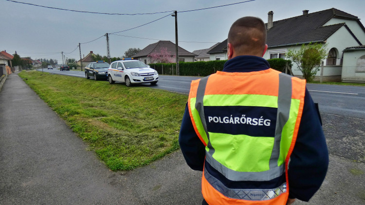 II.Vasegerszegi Veterán- és Hobbijármű Találkozó polgárőrökkel