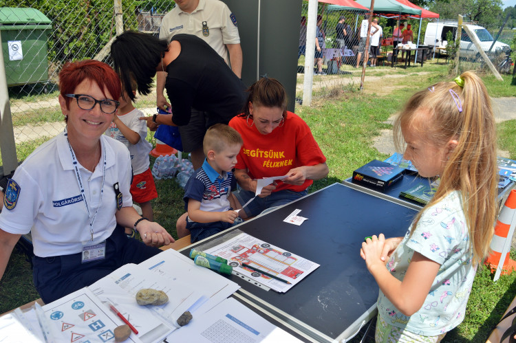 Félixért gyűltek össze több százan Perenyén