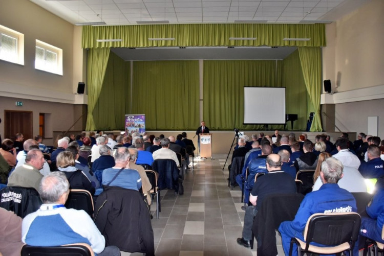 Gyermekvédelemről és közbiztonságról – ezúttal Pacsán