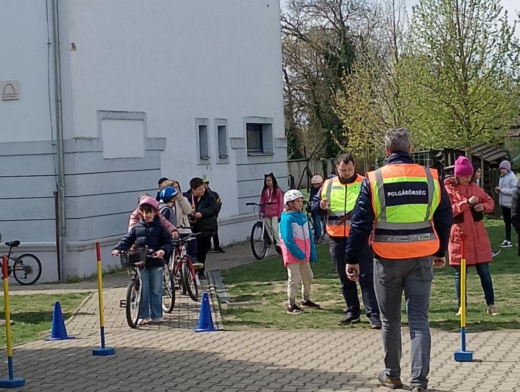 „Közlekedj biztonságosan két keréken” vetélkedő a Bük Polgárőr Egyesület  szervezésében